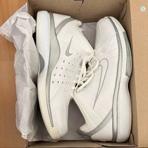 Vintage nike air total package low basketball sneakers